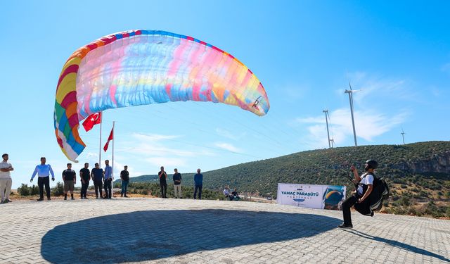 Gaziantep'te gökyüzü şenliği: İlk Yamaç Paraşütü Festivali başladı