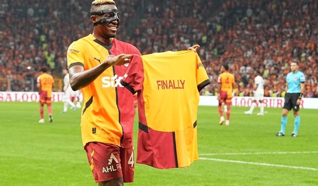 Victor Osimhen gollerini attı, formayı açtı!