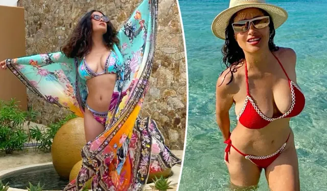 Oyuncu Salma Hayek, doğum gününe özel teknede bikinili pozlar verdi! Fotoğraflarına yorum yağdı