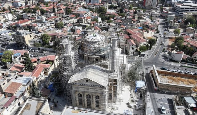 Gaziantep'te depremde hasar alan tarihi Kurtuluş Camisi'nin kubbesi tamamlandı