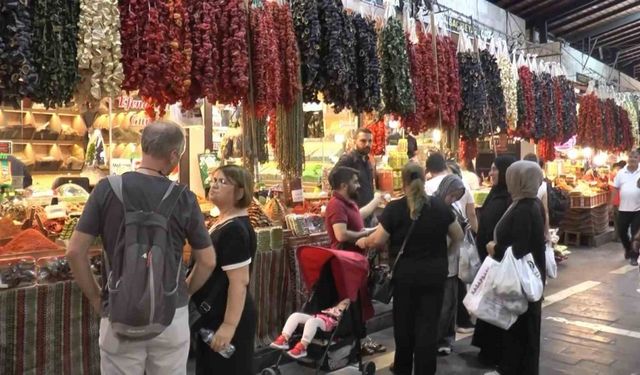 Gaziantep’te kışlık lezzetler tezgahlardaki yerini aldı