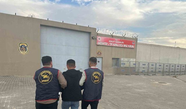 Hırsızlık suçundan 12 yıl cezası bulunan firari yakalandı