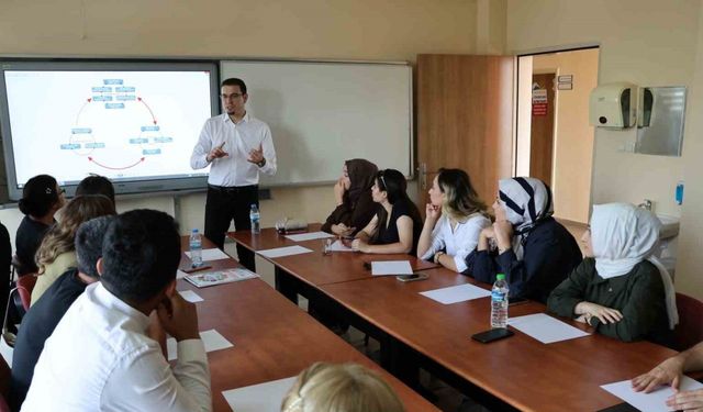 HKÜ’den ‘Birlikte Yeniden Yeşermek’ konferansı