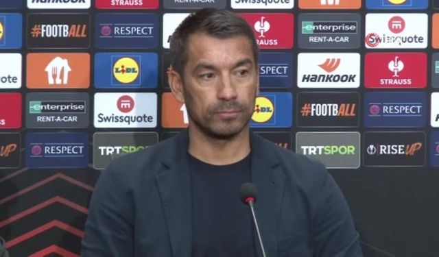 Giovanni van Bronckhorst: "En iyi performansı vermediğimizi düşünen varsa tekrar bu stada gelmesin"