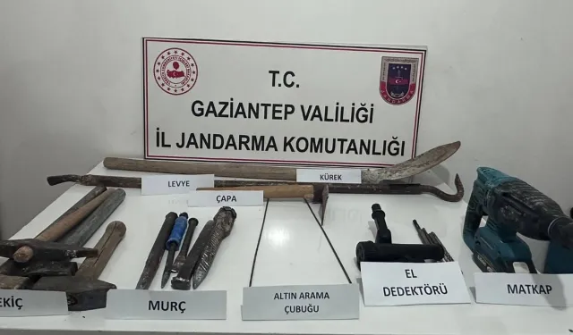 Gaziantep'te kaçak kazı yapan 3 kişi suçüstü yakalandı