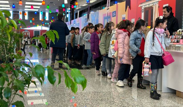 Gaziantep Büyükşehir’in desteklediği Şule Yüksel Şenler 2’nci Kitap ve Kültür Günleri büyük ilgi gördü