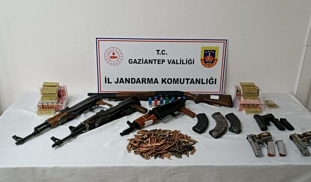Gaziantep'te silah kaçakçılığı operasyonunda 9 zanlı yakalandı