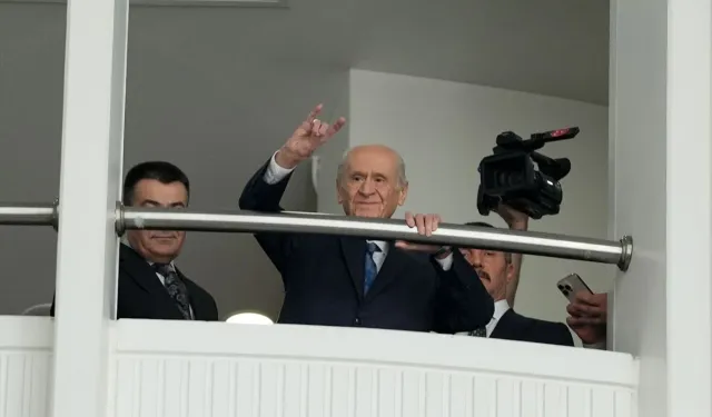 MHP Genel Başkanı Bahçeli partilileri selamladı