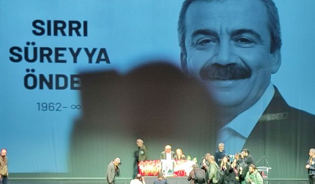 Pervin Buldan'dan Sırrı Süreyya Önder'e: ''Sana söz barışı getireceğiz''