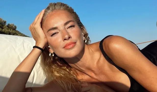 Kim der ki 48 yaşında! Burcu Esmersoy, bikinili pozlarıyla yine büyüledi