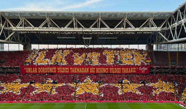 Galatasaray taraftarından şampiyonluk için özel koreografi