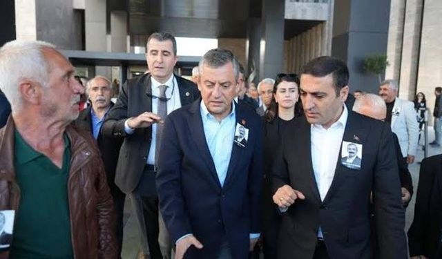 MHP Genel Başkanı Bahçeli: "Fiziki saldırıya uğrayan bir siyasi kurumun yöneticisine öncelikle geçmiş olsun dileklerimi iletiyorum"