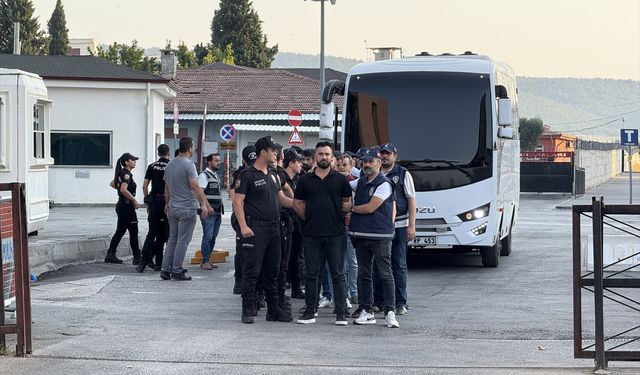 Gaziantep'te Kurşunlama olaylarına karışan 15 şüpheli adliyede
