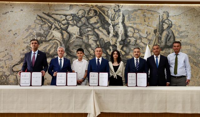 Şahinbey Belediyesi’nden öğrencilere 1 milyar TL'lik destek!