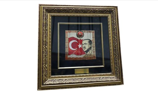 MHP Genel Başkanı Bahçeli'den Cumhurbaşkanı Erdoğan'a anlamlı hediye