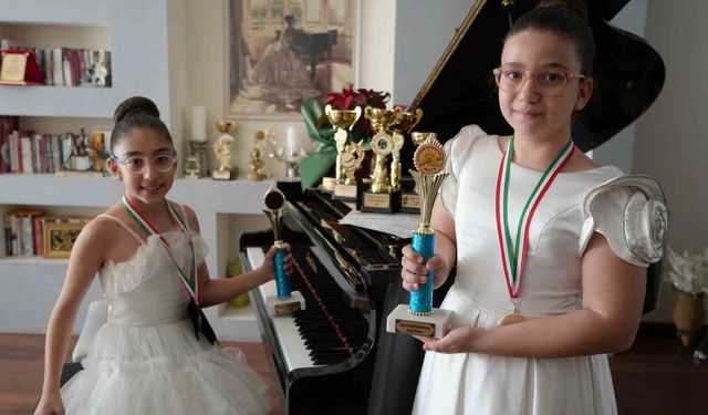 Gaziantep'te minik piyanistler dünya şampiyonu oldu