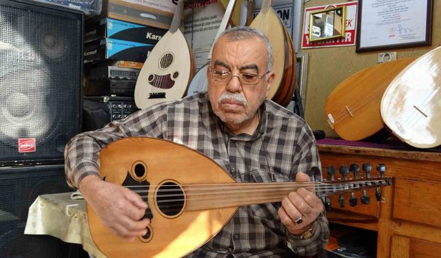 Gaziantep'te hediye bağlama ile başlayan müzik tutkusu 61 yıldır sürüyor