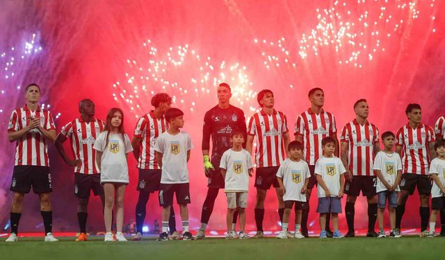 Muslera kurtardığı penaltılarla Estudiantes'e şampiyonluğu getirdi