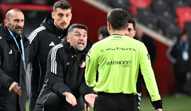 Gaziantep FK Teknik Direktörü Burak Yılmaz'tan futbol kamuoyuna ve hakemlere özür