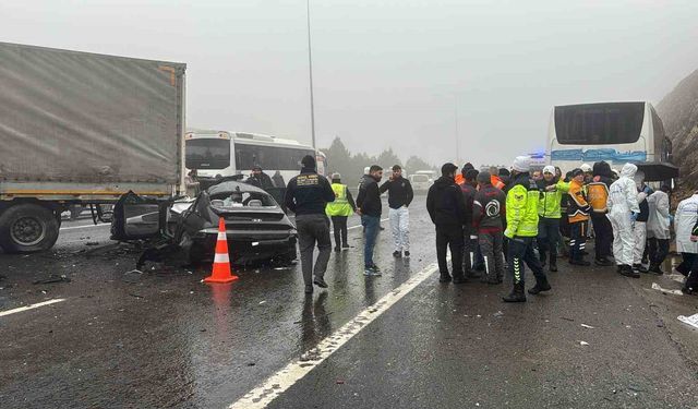 Gaziantep'te zincirleme kaza: 2 ölü, 10 yaralı