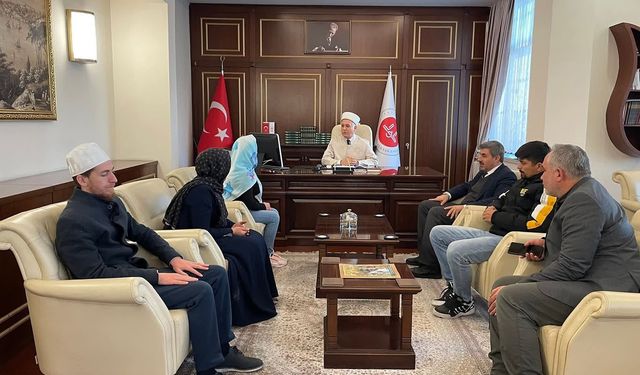 Kur’an-ı Kerim kalbine dokundu: Macar kadın Gaziantep’te müslüman oldu