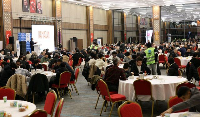 AGD Genel Başkanı Salih Turhan Gaziantep’te konuştu: “Müslümanların vahdeti şart!”