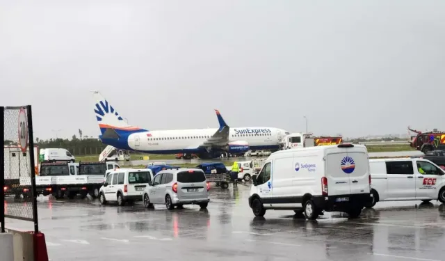 Antalya Havalimanı'nda uçakta yerinden çıkan teker kanadı parçaladı: Korkutan kaza ucuz atlatıldı