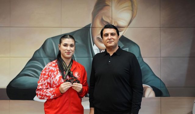 Başkan Yılmaz, Avrupa rekortmeni Büşra Çan'ı ağırladı