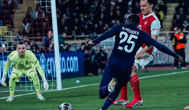 PSG, Monaco karşısında 2-0 geriye düştüğü maçı kazandı