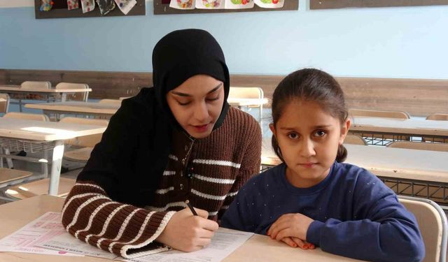 Görme engelli kardeşlerin Siyer Yarışması heyecanı