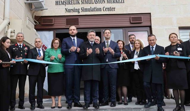 HKÜ'de Hemşirelik Simülasyon Merkezi ile İleri Araştırma ve Uygulama Laboratuvarı açıldı