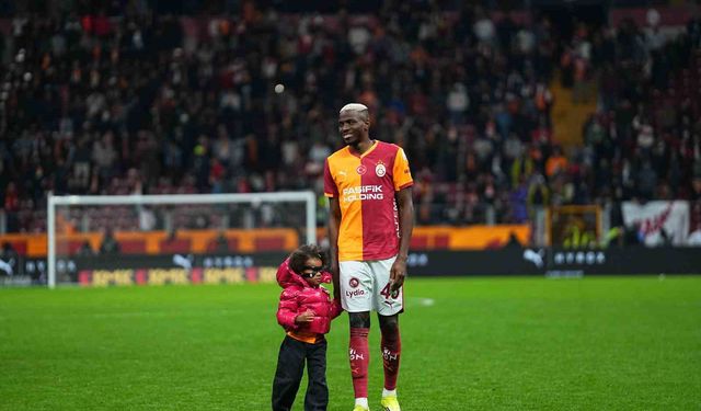 Noa Lang, Mauro Icardi ve Victor Osimhen'den üçlü