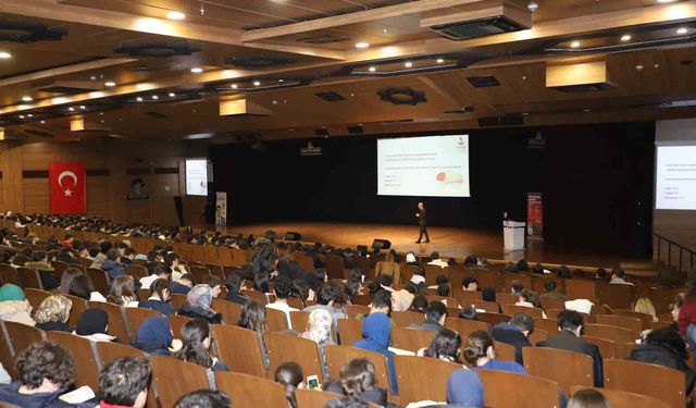 Gaziantep'te 'Üniversite Yolunda Sınav Stratejileri' etkinliği yapıldı