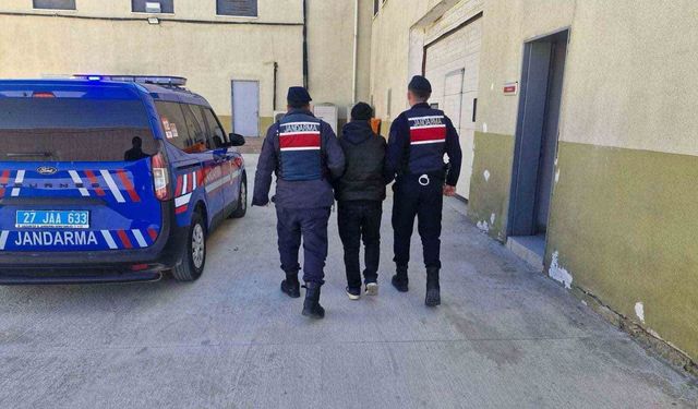 Gaziantep'te kesinleşmiş 28 yıl cezayla aranan şüpheli yakalandı