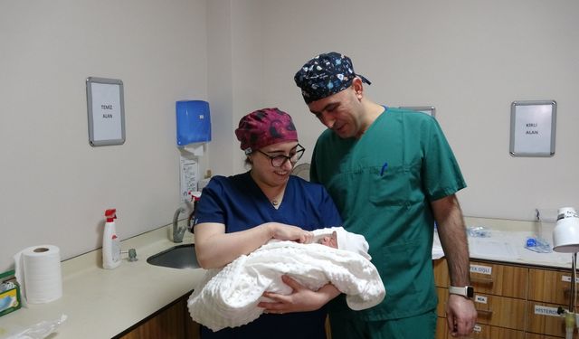 Gaziantep'te ameliyathanede başlayan aşk evlilikle taçlandı