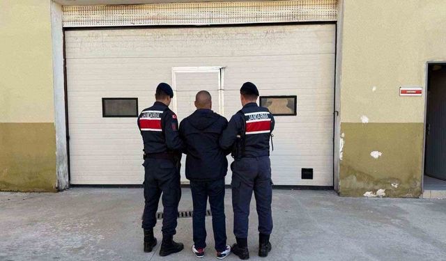 Kesinleşmiş hapis cezasıyla aranan 4 şahıs yakalandı