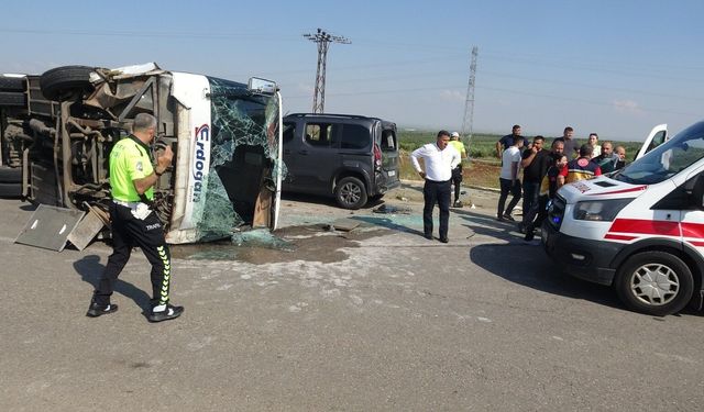 Kilis'te OSB işçilerini taşıyan midibüs devrildi: 8 yaralı