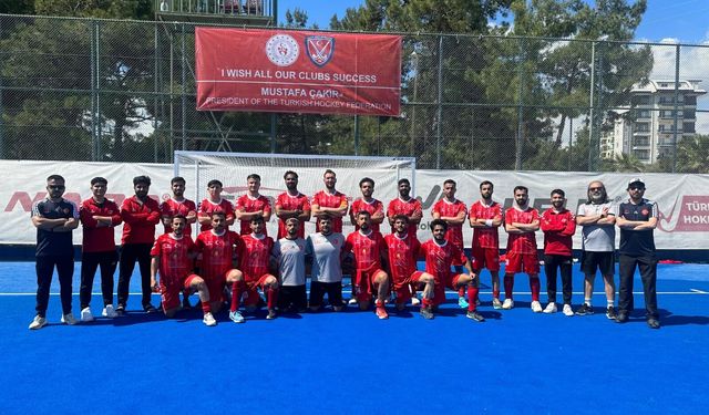 Türk hokeyinin Volkanı rakibi Adana Hokey’e acımadı 14-0