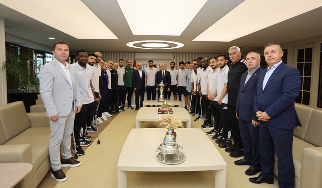 Şampiyon kupayı Başkan Tahmazoğlu’na getirdi