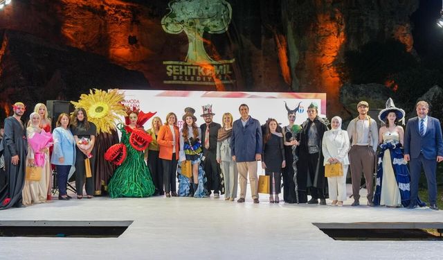 Dülük Antik Kenti, 'Moda Tasarım Haftası' defilesine ev sahipliği yaptı