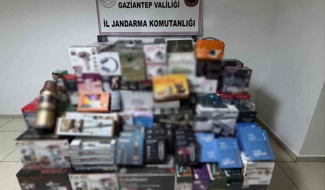 Gaziantep'te 2 milyon TL değerinde kaçak eşya ele geçirildi: 2 gözaltı