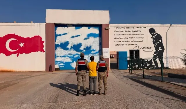 Gaziantep'te FETÖ üyesine JASAT'tan nokta operasyon
