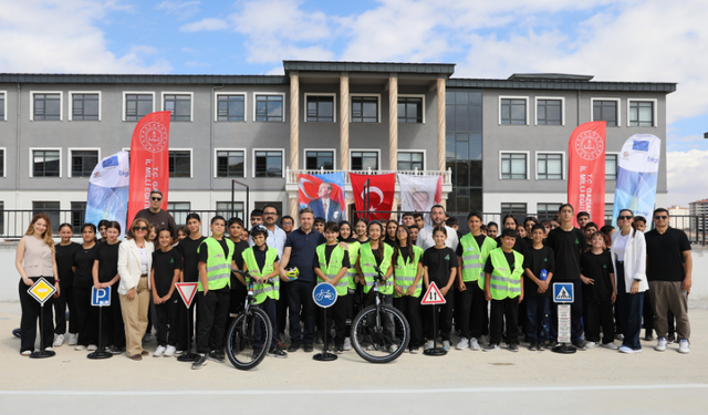 Gaziantep'te öğrenciler güvenli ve sürdürülebilir hareketlilik için pedal çevirdi!