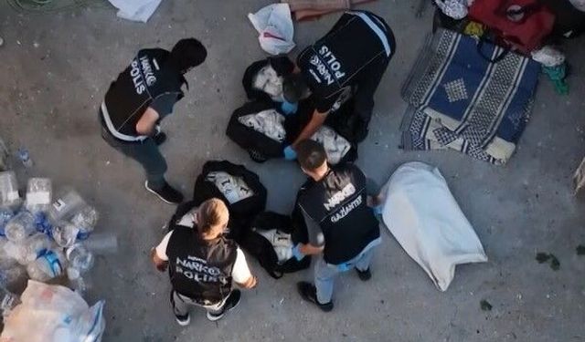 Gaziantep'te 8 valiz dolusu 572 bin adet uyuşturucu hap ele geçirildi: 3 gözaltı