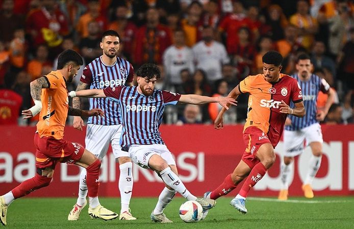 Trabzonspor, sezonu lig şampiyonunun tarihi farkla gerisinde tamamladı