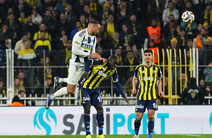 Fenerbahçe, evinde 4. kez puan kaybetti