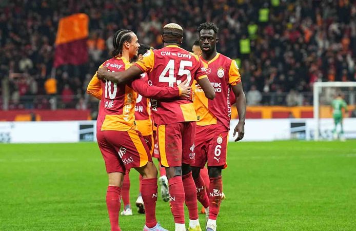 Galatasaray, ligde evindeki yenilmezliğini sürdürdü