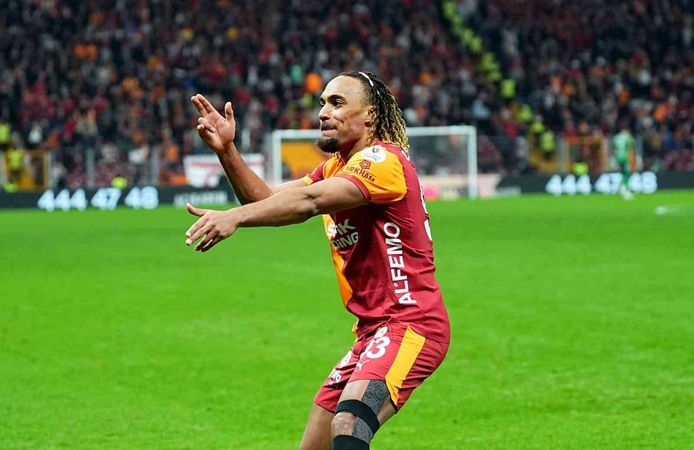 Sacha Boey, 2. golünü attı