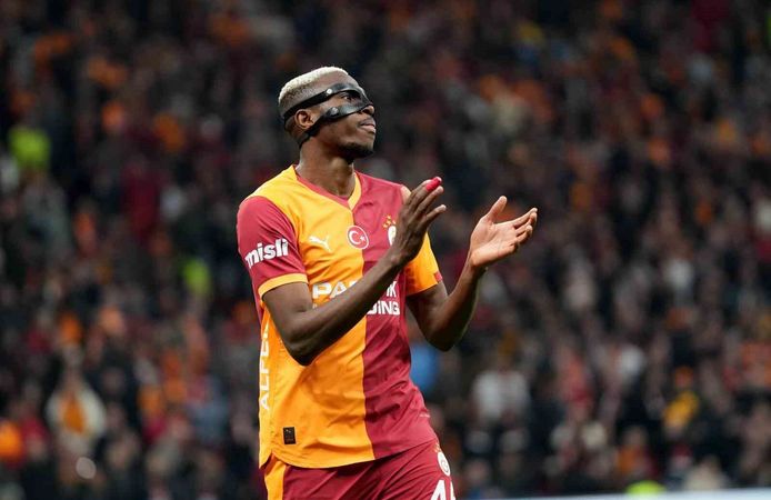 Galatasaray'da Victor Osimhen, ameliyat oldu