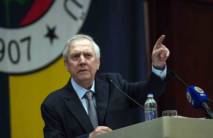 Aziz Yıldırım: 'Futbol aklımız, Fenerbahçe'yi bilen sporculardan oluşacak'